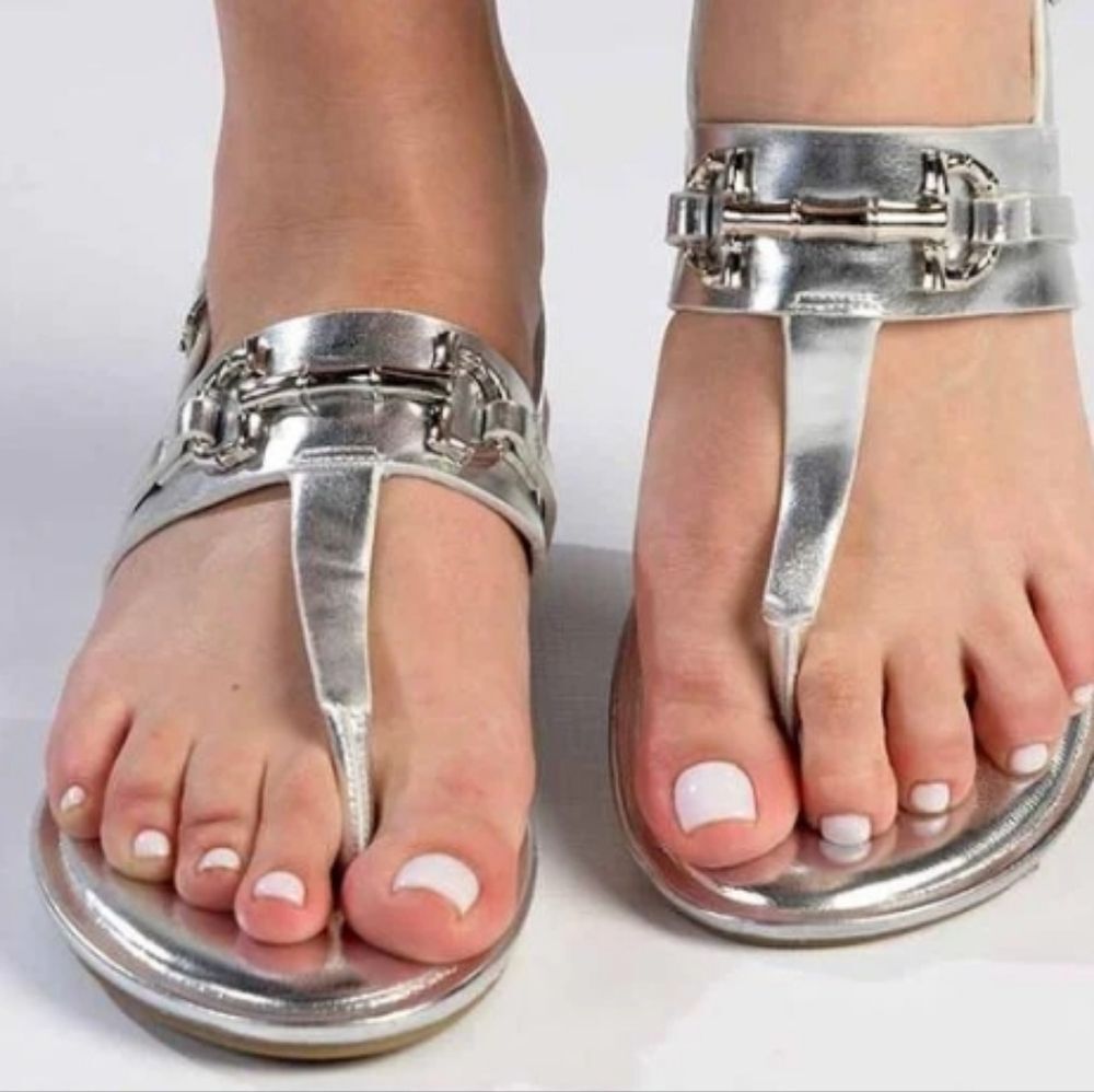BRAND NEW UNISA METALLIC MULE THONG WOMEN'S SANDALD